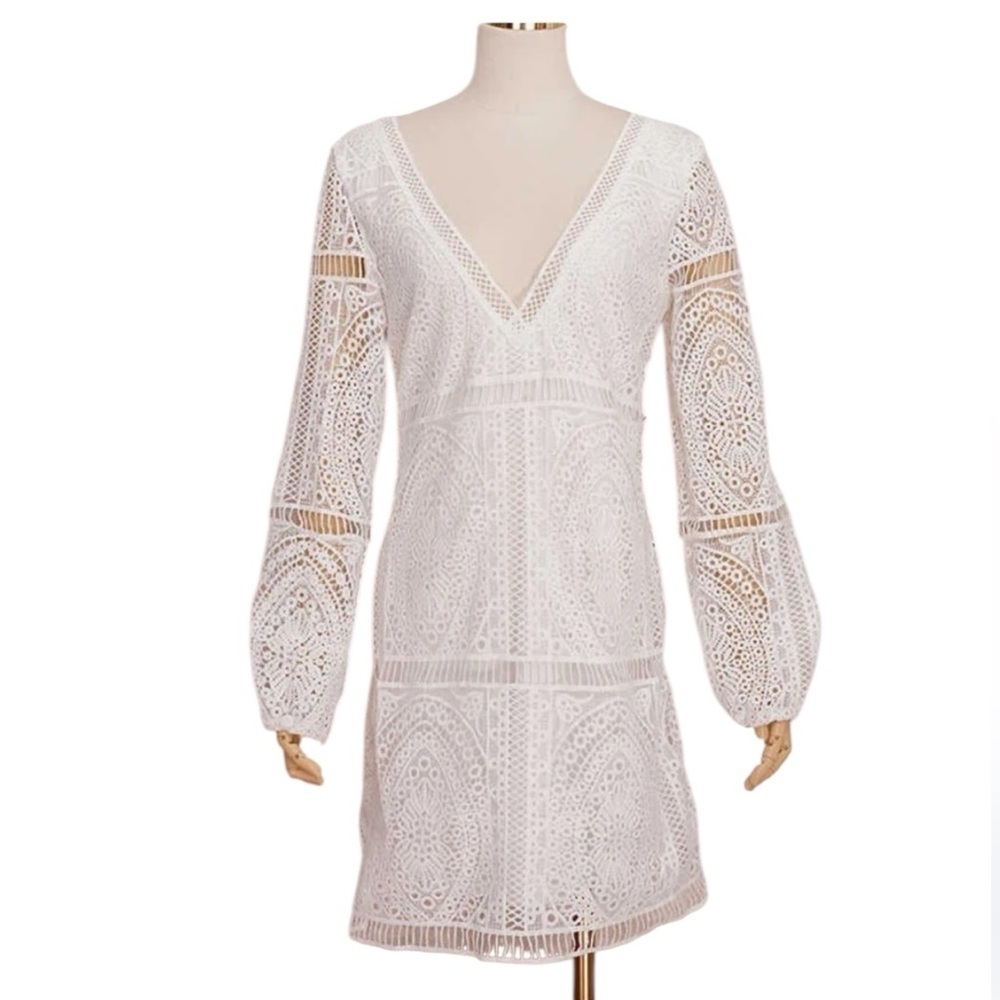 NWT Chico's White Lace Boho Mini Dress Long Sleeve Eyelet Crochet V-Neck Small